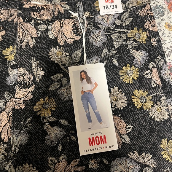 Fun Flower pants - Picture 3 of 3